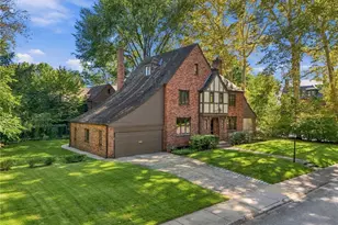 221 Lingrove Pl, Pittsburgh, PA 15208 - Photo 3