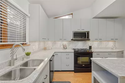 221 Lingrove Place, Pittsburgh, PA 15208 - Photo 17