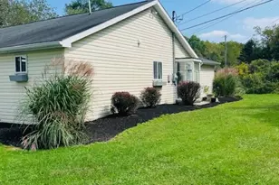 364 Valencia Rd, Forward Township, PA 16033 - Photo 3