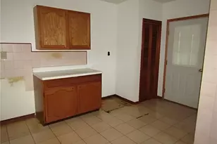 3744 Watson St, Baden, PA 15005 - Photo 9