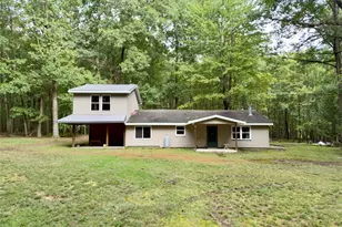 330 N Kent Rd, Richland Township, PA 16374 - Photo 1