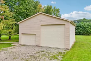 127 Lakeview St, North Beaver Township, PA 16112 - Photo 3