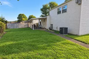 856 Mt Hood Dr, Pittsburgh, PA 15239 - Photo 21