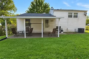 856 Mt Hood Dr, Pittsburgh, PA 15239 - Photo 17