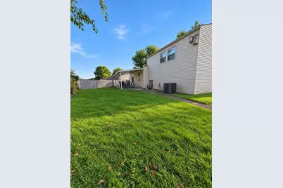 856 Mount Hood Dr, Pittsburgh, PA 15239 - Photo 25