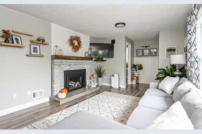 120 Ambleside Drive, Ross Twp, PA 15237 - Photo 13