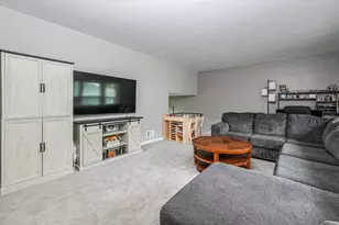 120 Ambleside Dr, Ross Twp, PA 15237 - Photo 5