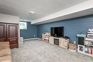 120 Ambleside Dr, Ross Twp, PA 15237 - Photo 21