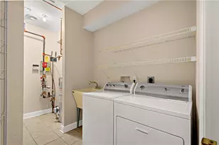 209 Village Green Dr, Peters Township, PA 15317 - Photo 13