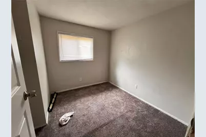 412 W Carter Dr, North Versailles, PA 15137 - Photo 9