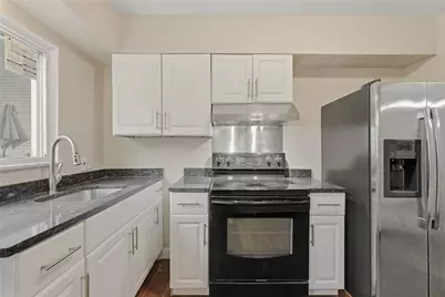 1711 1/2 Jancey St, Pittsburgh, PA 15206 - Photo 9
