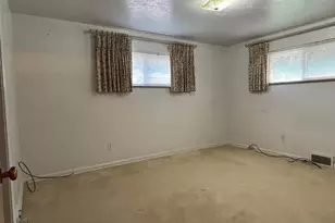 71 W Bruceton Rd, Pittsburgh, PA 15236 - Photo 5