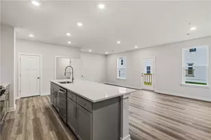 1015 Darcy Dr, Valencia, PA 16059 - Photo 7