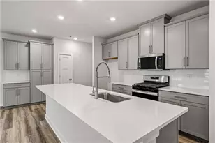 1015 Darcy Dr, Valencia, PA 16059 - Photo 5