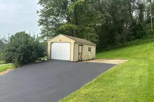309 Hi Acres Rd, Salem Township, PA 15670 - Photo 13