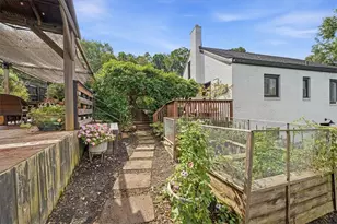 214 Sandy Dr, Pittsburgh, PA 15116 - Photo 5