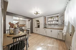 214 Sandy Dr, Pittsburgh, PA 15116 - Photo 9