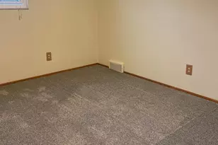 107 Oakwood Dr, Middlesex Township, PA 16059 - Photo 11