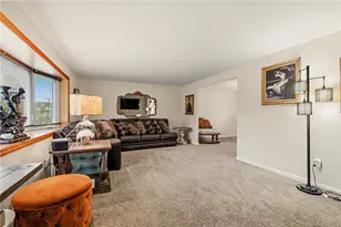 7 Cameron Dr, Pittsburgh, PA 15235 - Photo 3