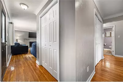 425 Brierly Ln, Munhall, PA 15120 - Photo 17