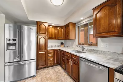 425 Brierly Ln, Munhall, PA 15120 - Photo 15
