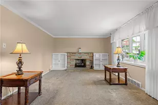 153 Woodhall Dr, Pittsburgh, PA 15236 - Photo 7