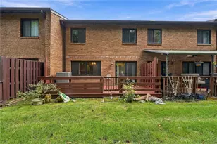 304 Springwater Ct, Moon/Crescent Twp, PA 15108 - Photo 35