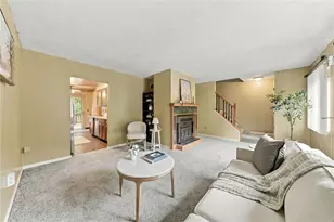 304 Springwater Ct, Moon/Crescent Twp, PA 15108 - Photo 5