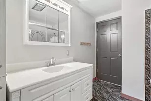 103 Seville, Ross Twp, PA 15214 - Photo 21