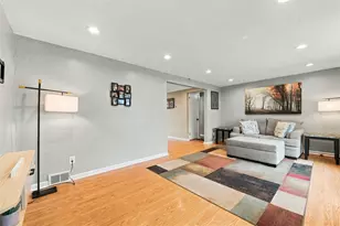 425 Elaine Dr, Pittsburgh, PA 15236 - Photo 3