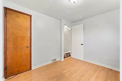 425 Elaine Dr, Pittsburgh, PA 15236 - Photo 17
