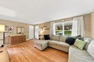 221 Orchard Spring Rd, Scott Township, PA 15220 - Photo 5