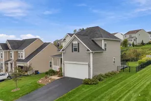 2031 Sir Patrick Dr, Cecil, PA 15057 - Photo 3