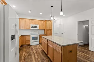 207 Liberty Blvd, Cecil, PA 15317 - Photo 5