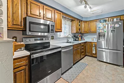 2325 Crestview Rd, Pittsburgh, PA 15216 - Photo 11