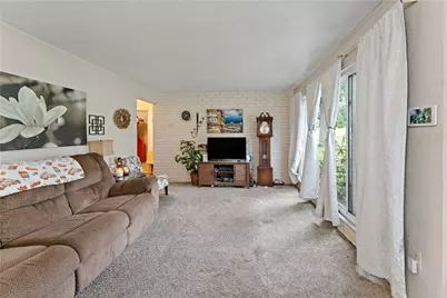 2325 Crestview Rd, Pittsburgh, PA 15216 - Photo 9