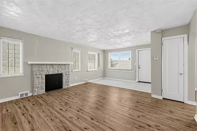 7770 Mount Carmel Rd, Pittsburgh, PA 15147 - Photo 9