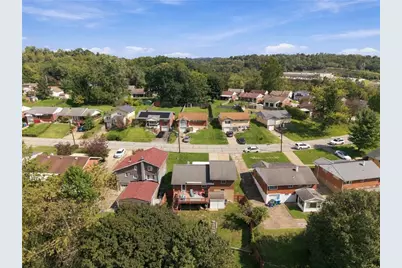 109 Dunbar Dr, Wilkins Township, PA 15235 - Photo 9
