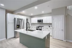 419 Maytide St, Pittsburgh, PA 15227 - Photo 9