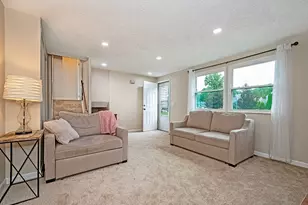 109 Fox Chase Ct, Cranberry Township, PA 16066 - Photo 5