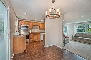 109 Fox Chase Ct, Cranberry Township, PA 16066 - Photo 7