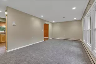 120 W Woodland Dr, Center Township, PA 15001 - Photo 11