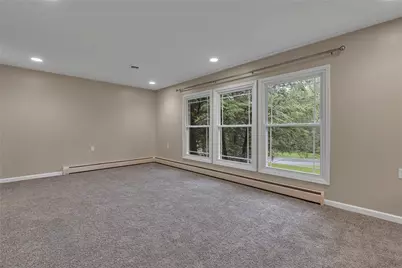 120 W Woodland Dr, Center Township, PA 15001 - Photo 9