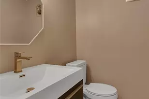 120 W Woodland Dr, Center Township, PA 15001 - Photo 27