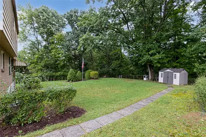 1203 Vivjon Dr, West Homestead, PA 15120 - Photo 5
