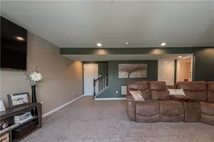1407 Deer Creek Crossing Dr, Cecil, PA 15317 - Photo 35
