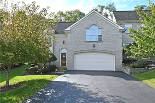 309 Parkview Dr, Pittsburgh, PA 15236 - Photo 1