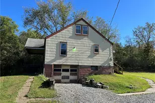 22 Finnin Rd, Allegheny Township, PA 15068 - Photo 5