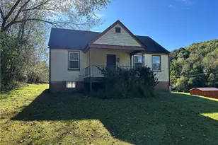 22 Finnin Rd, Allegheny Township, PA 15068 - Photo 3
