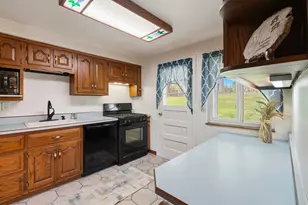 2425 Trotter Dr, Hampton, PA 15101 - Photo 11